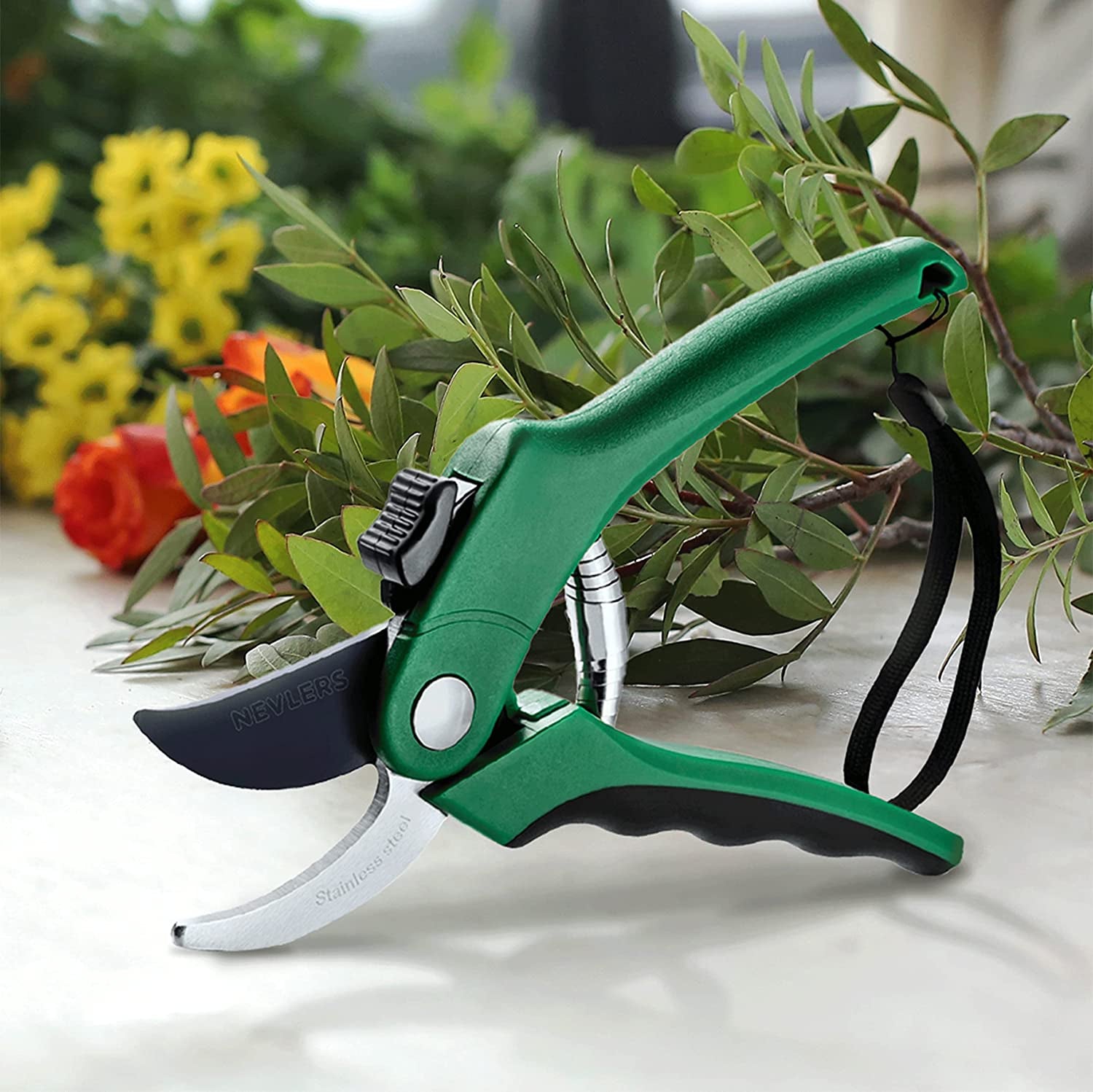 8" Green Bypass Pruning Shears Heavy Duty | Flower Shears & Pruning Scissors W/Steel Blades, Blade Lock & No-Slip Grip | 8Mm Cut Capacity Garden Clippers Handheld for Flower Stems & Branches